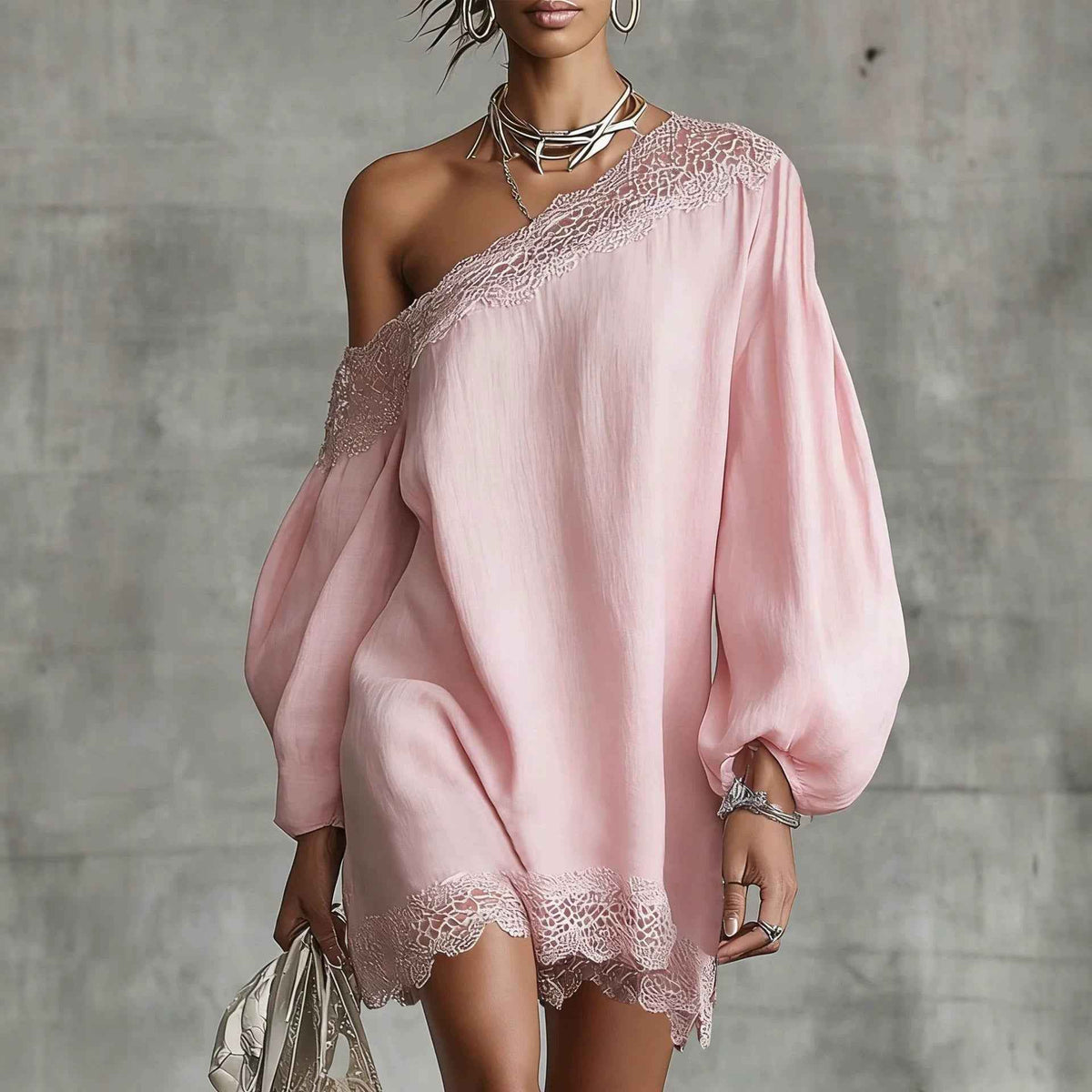 Robe courte à épaules dénudées et manches longues pour femme | Robe à garniture en dentelle
