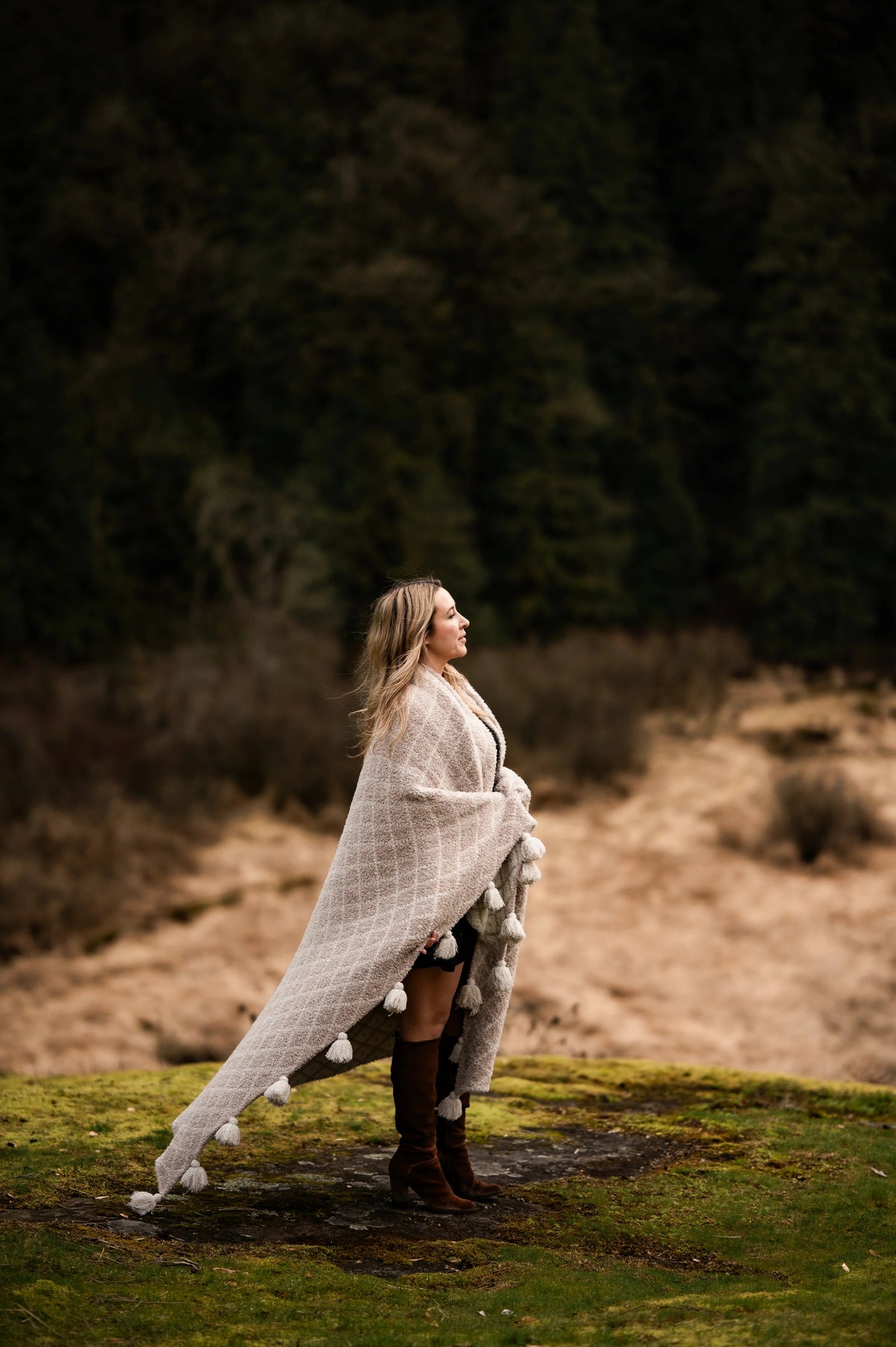 Rainy Day & Baby's Breath Diamond Point 2.0 with Tassels Print Extended Throw
