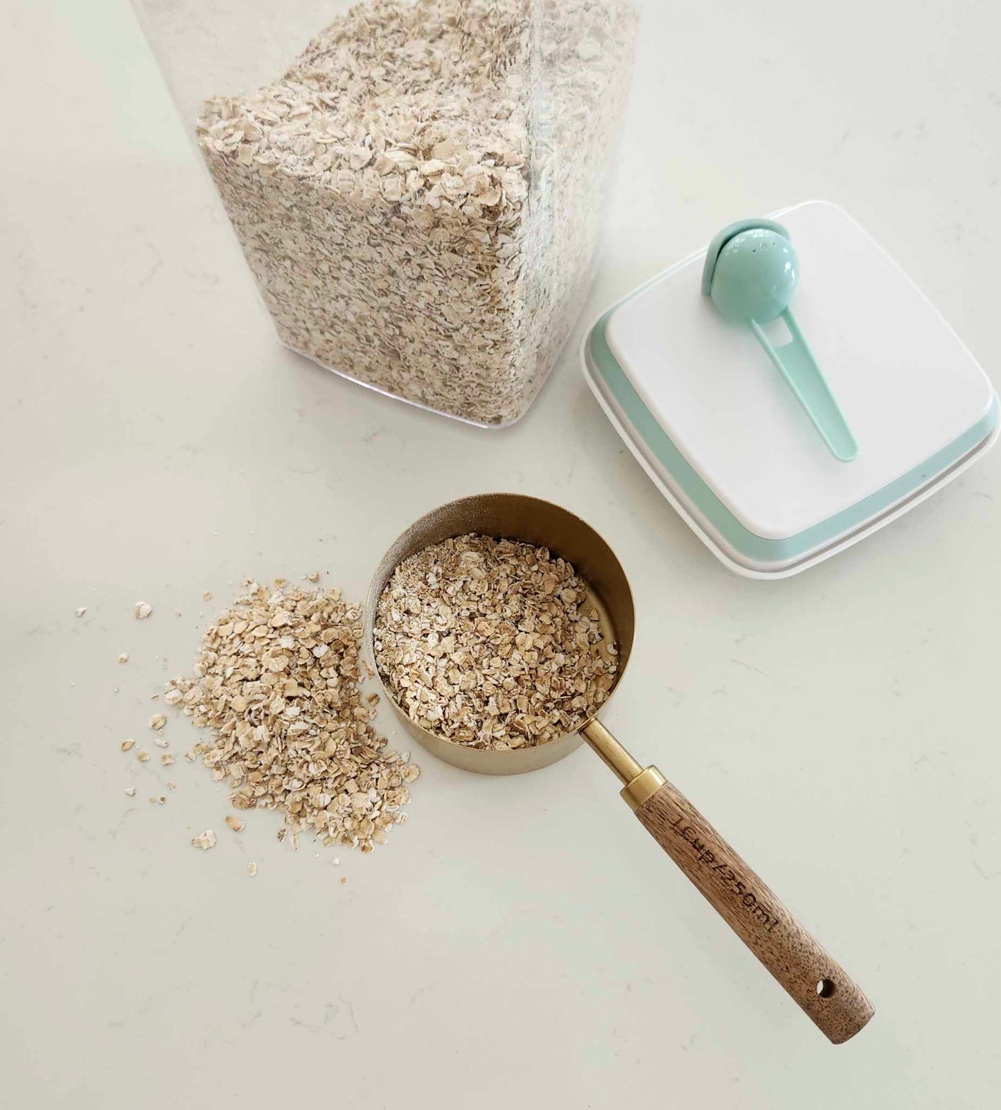 Measuring cup and spoon set