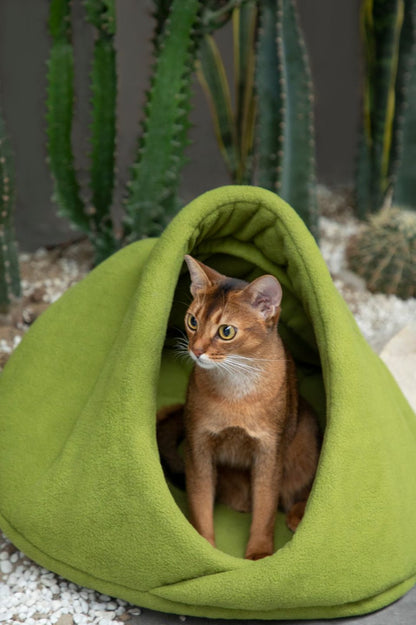 Fleece Semi-Enclosed Pet Bed | Momopets™ CozyDen Series
