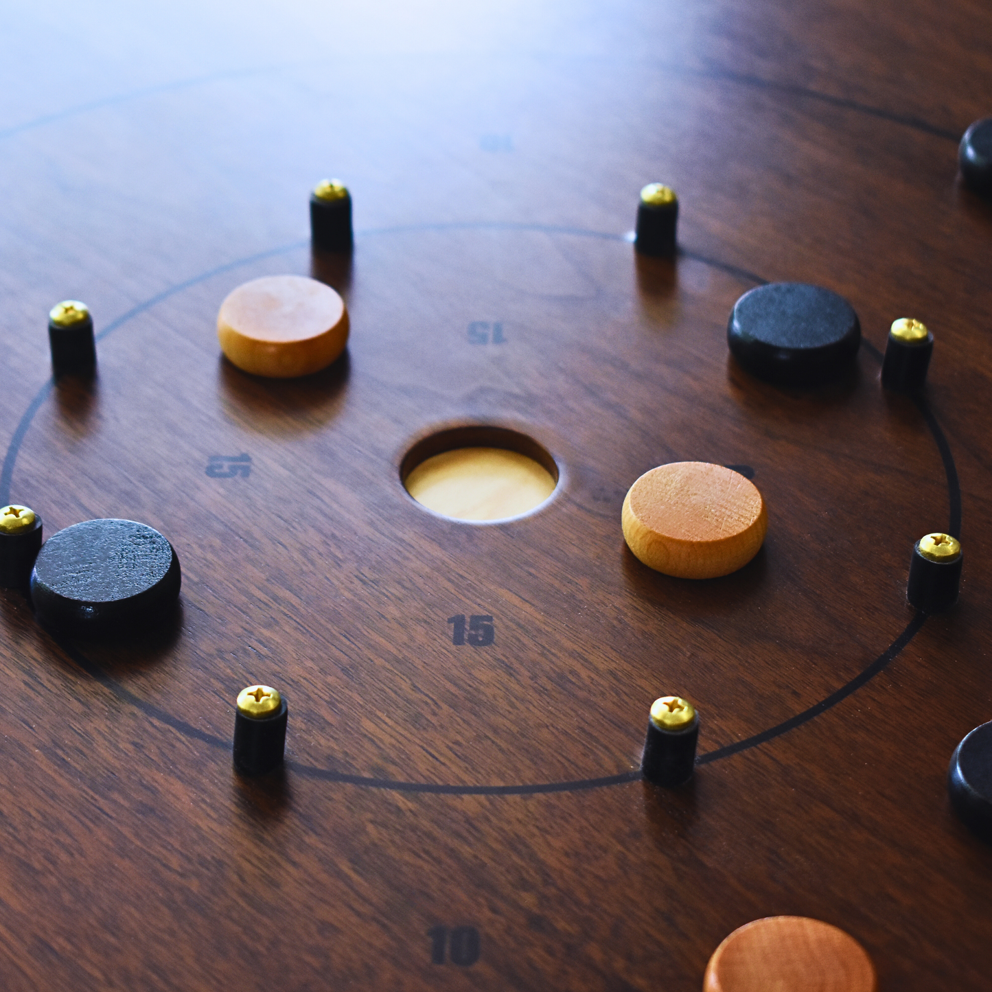 Le Walnut Grove par Crokinole Canada - Jeu de Crokinole Traditionnel