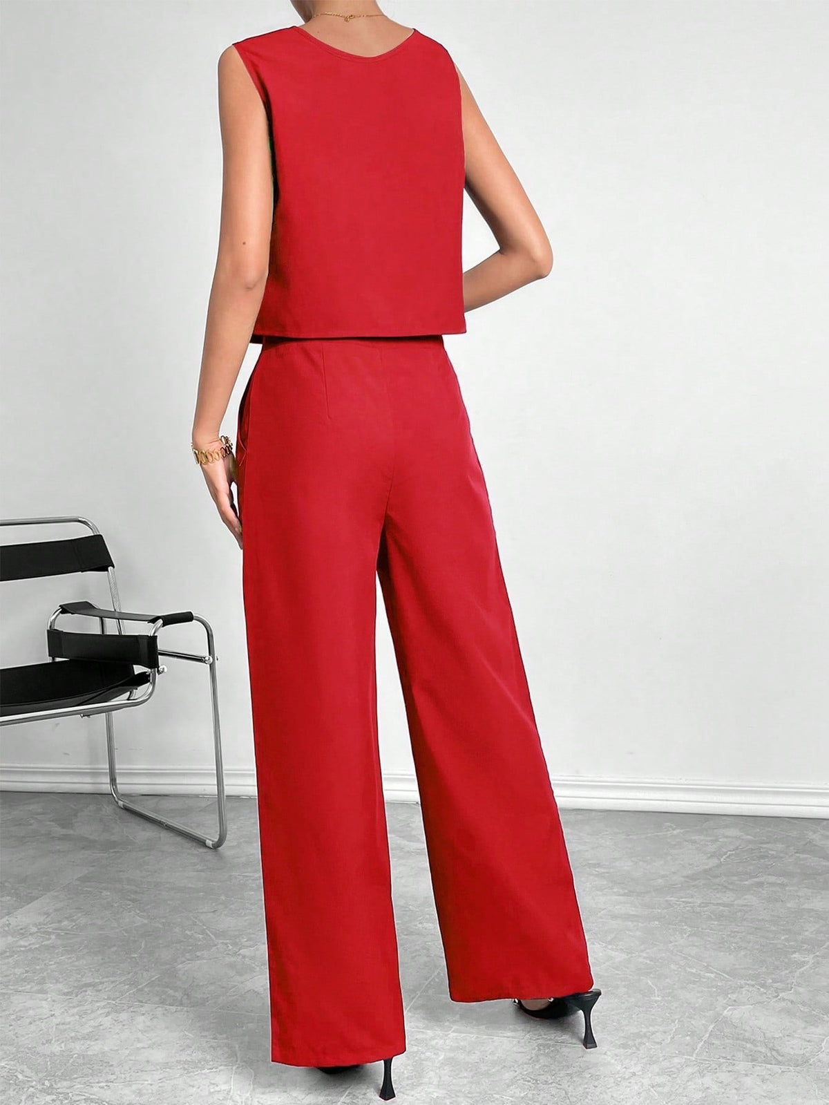 Ensemble deux pièces pour femme : haut court sans manches à col rond et pantalon large – Tenue décontractée unie pour le bureau