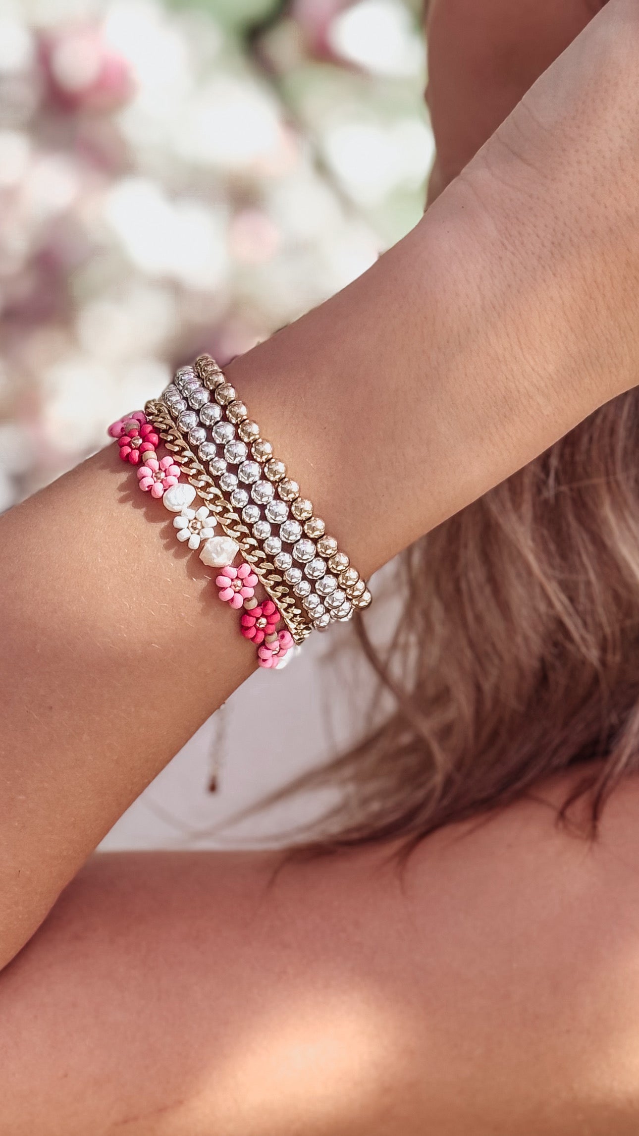 Le bracelet et la chaîne de cheville Daisy en Frosé