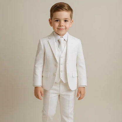 Le costume de base pour garçons