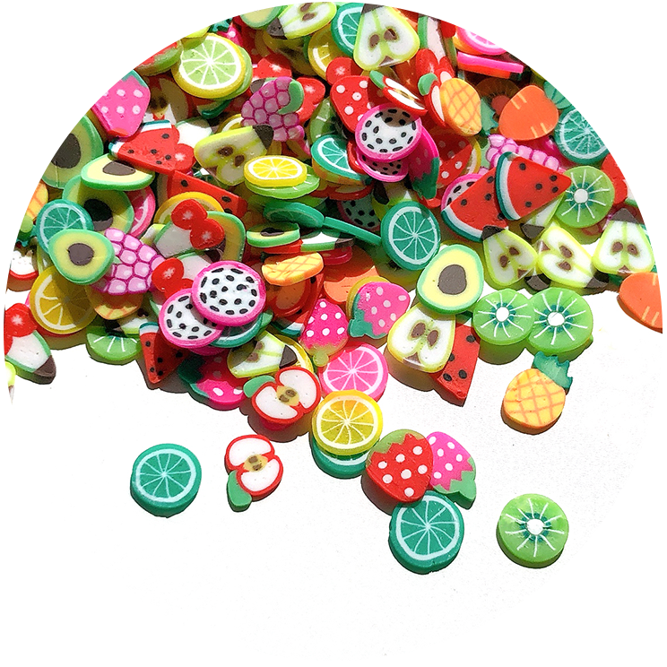 Mélange de tranches de fruits en pâte polymère