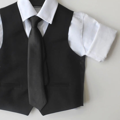 Le costume de base pour garçons