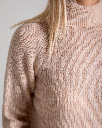 Chandail en mohair à col roulé et manches longues - Beige