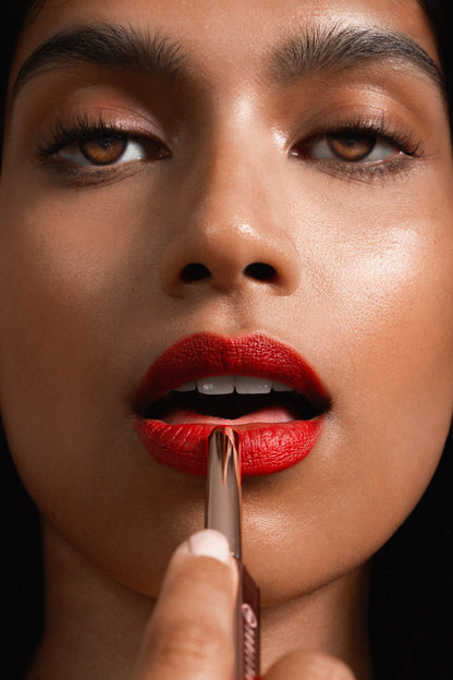 Rouge à lèvres élégant argenté chic