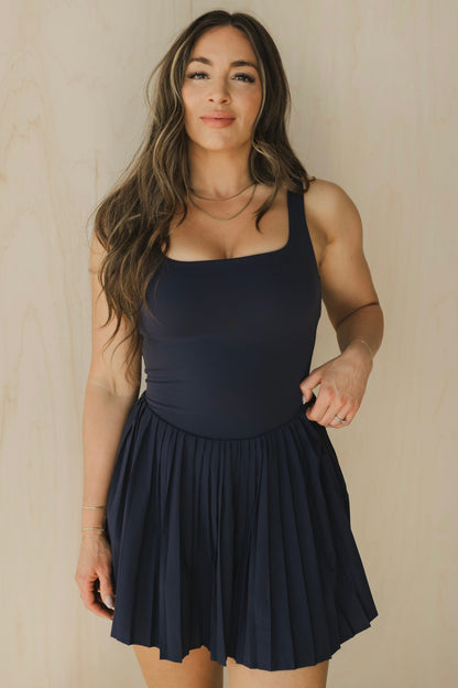Tenue de ville et de terrain