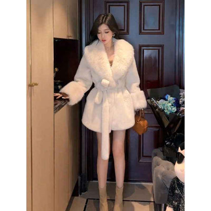 Manteau mi-long en fausse fourr ure pour femme avec grand col en fourrure et ceinture – Élégant manteau enveloppant d'hiver