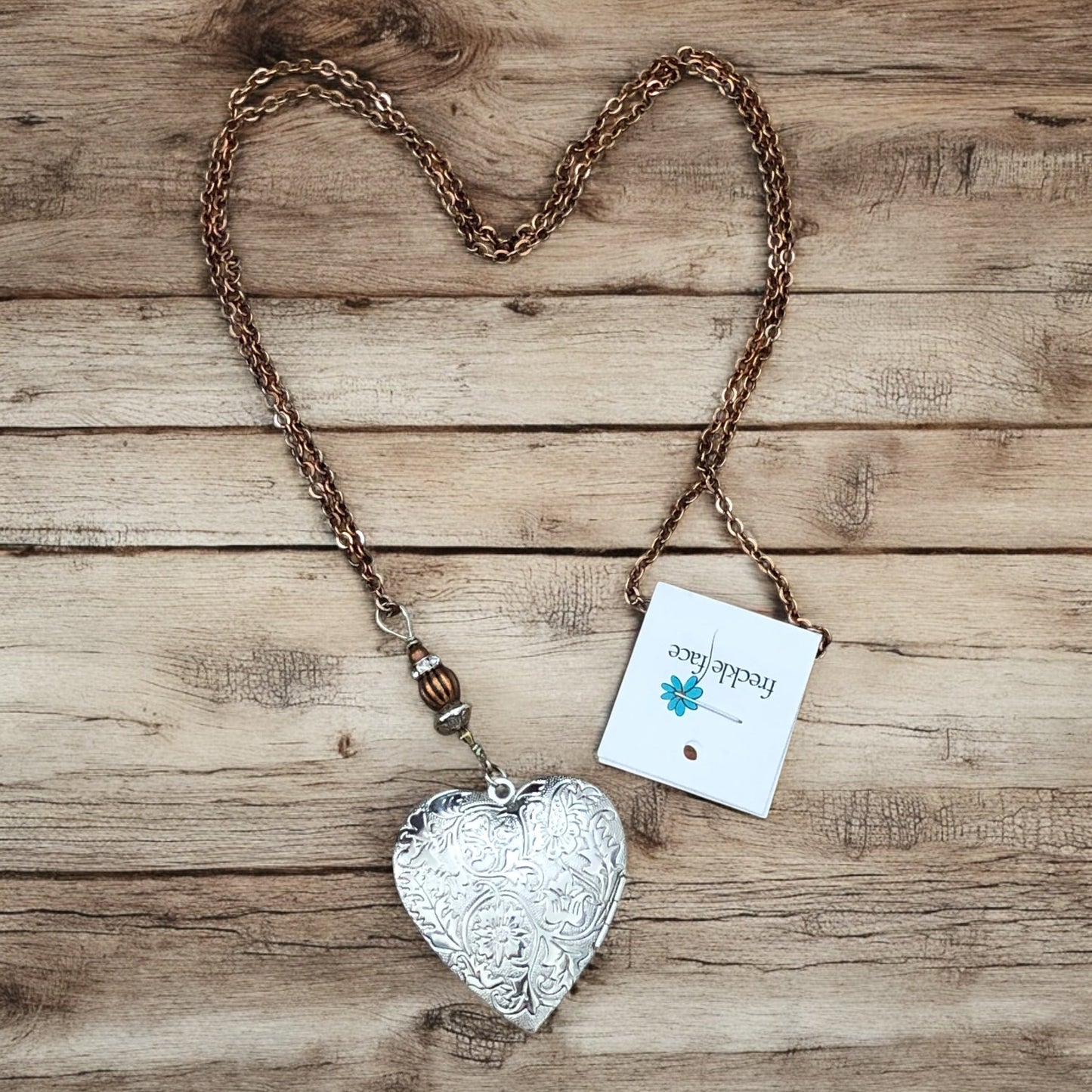 Collier médaillon cœur