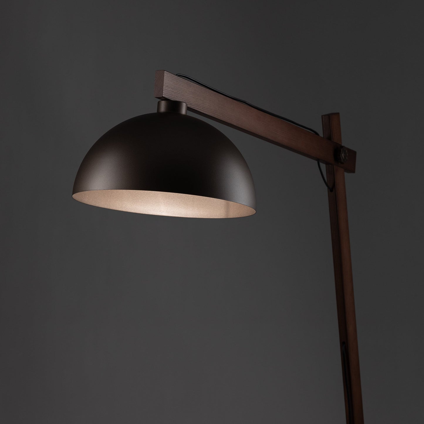 Lampadaire Minimaliste Scandinave Oslo Marron pour Salon, Chambre et Éclairage Intérieur Moderne