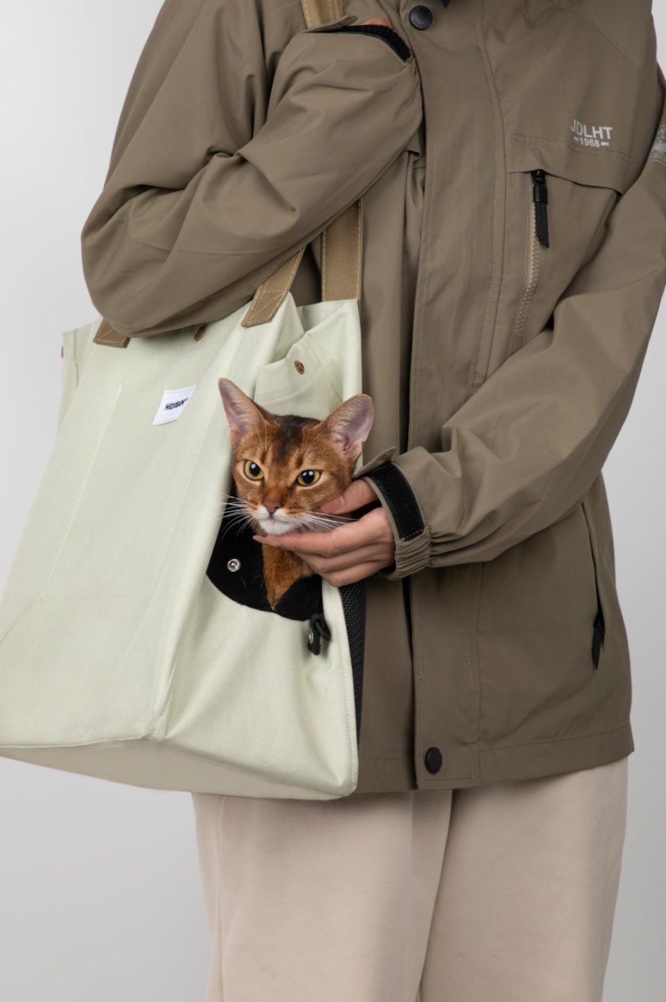 Sac de voyage pour animaux de compagnie à bandoulière Color-Block | Série Momopets™ GoBuddy