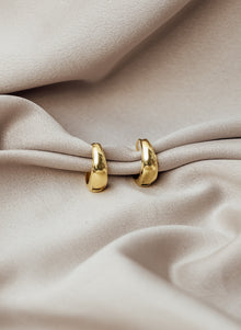 Les boucles d'oreilles créoles Lenore