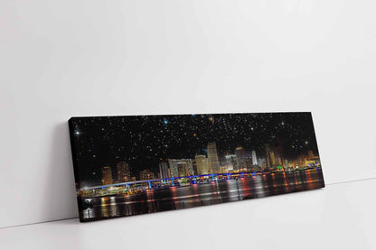 Miami la nuit - Skyline de la ville - Décoration murale sur toile - Vernis RGB