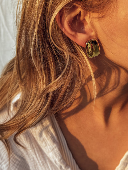 Les boucles d'oreilles Kerr