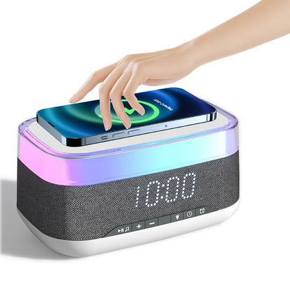 Réveil intelligent multifonctionnel Haut-parleur Bluetooth Chargeur sans fil Chargement rapide Horloge Lumière d'ambiance Décoration intérieure