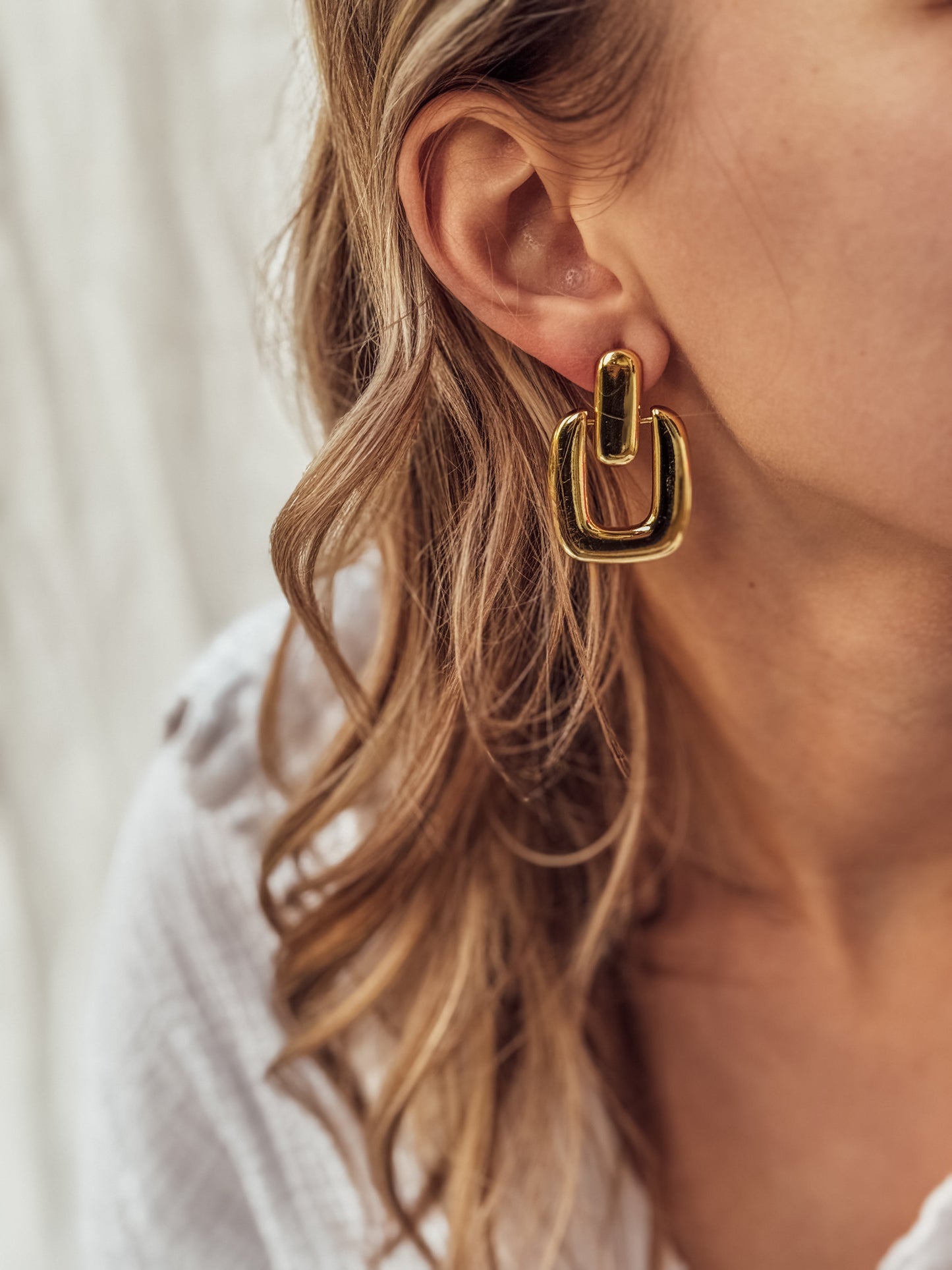 Les clous d'oreilles Victoria