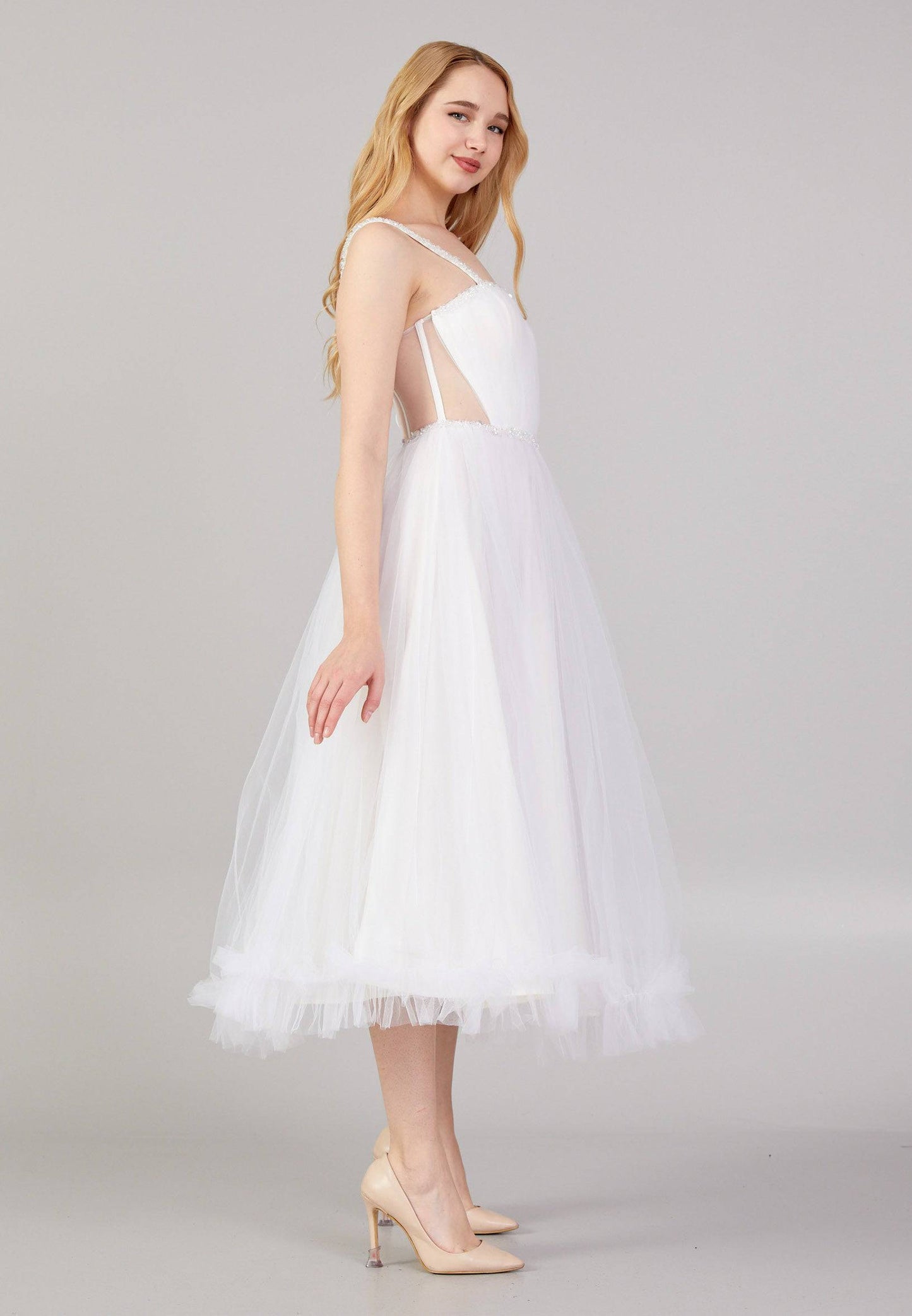 Robe de cocktail mi-longue évasée en tulle à bretelles spaghetti sans manches - Blanc
