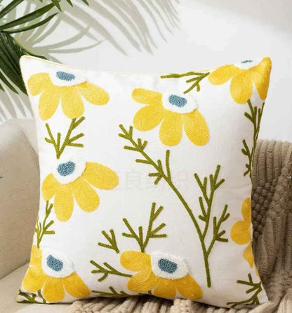 Housse de coussin décorative à broderies florales