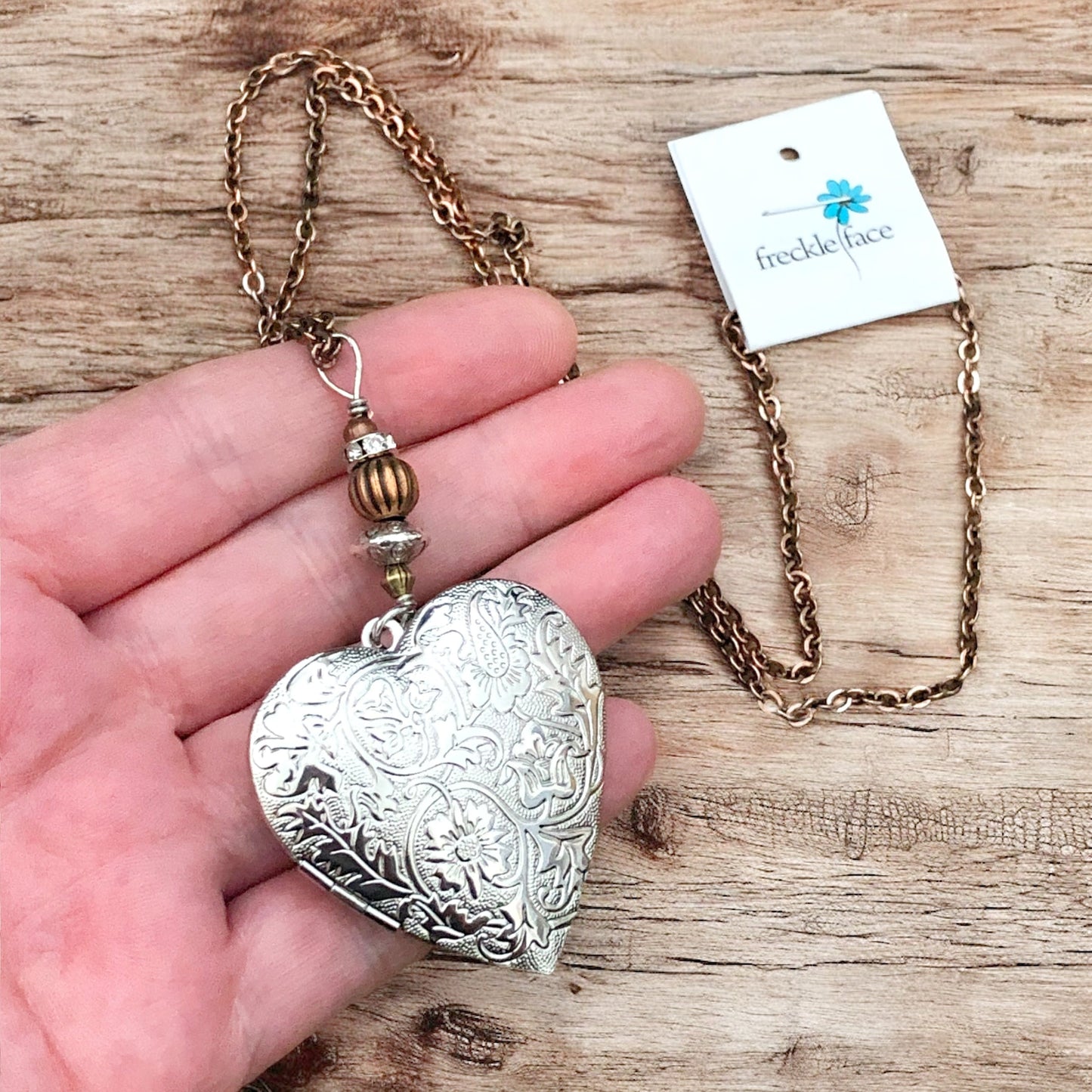 Collier médaillon cœur