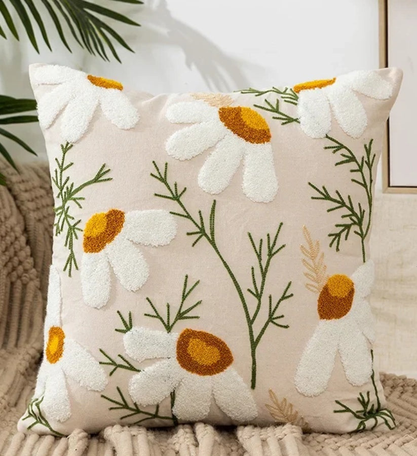 Housse de coussin décorative à broderies florales