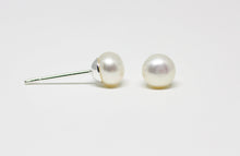 White Pearl Stud Earrings 4-5mm