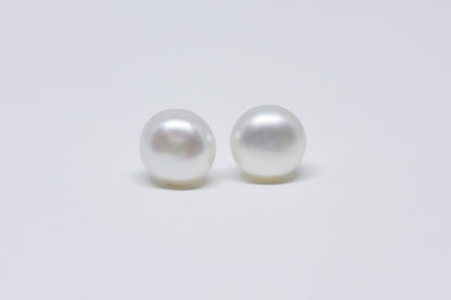 White Pearl Stud Earrings 5mm
