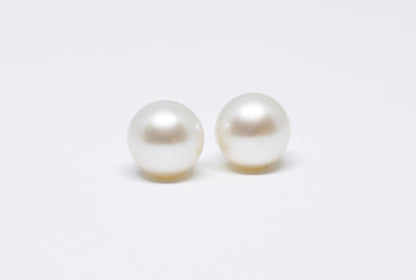 White Pearl Stud Earrings 6.5-7mm