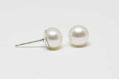 White Pearl Stud Earrings 6.5-7mm