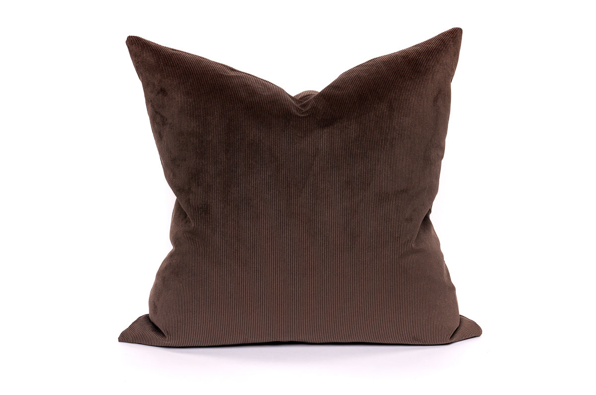 Housse de coussin en velours côtelé couleur chocolat