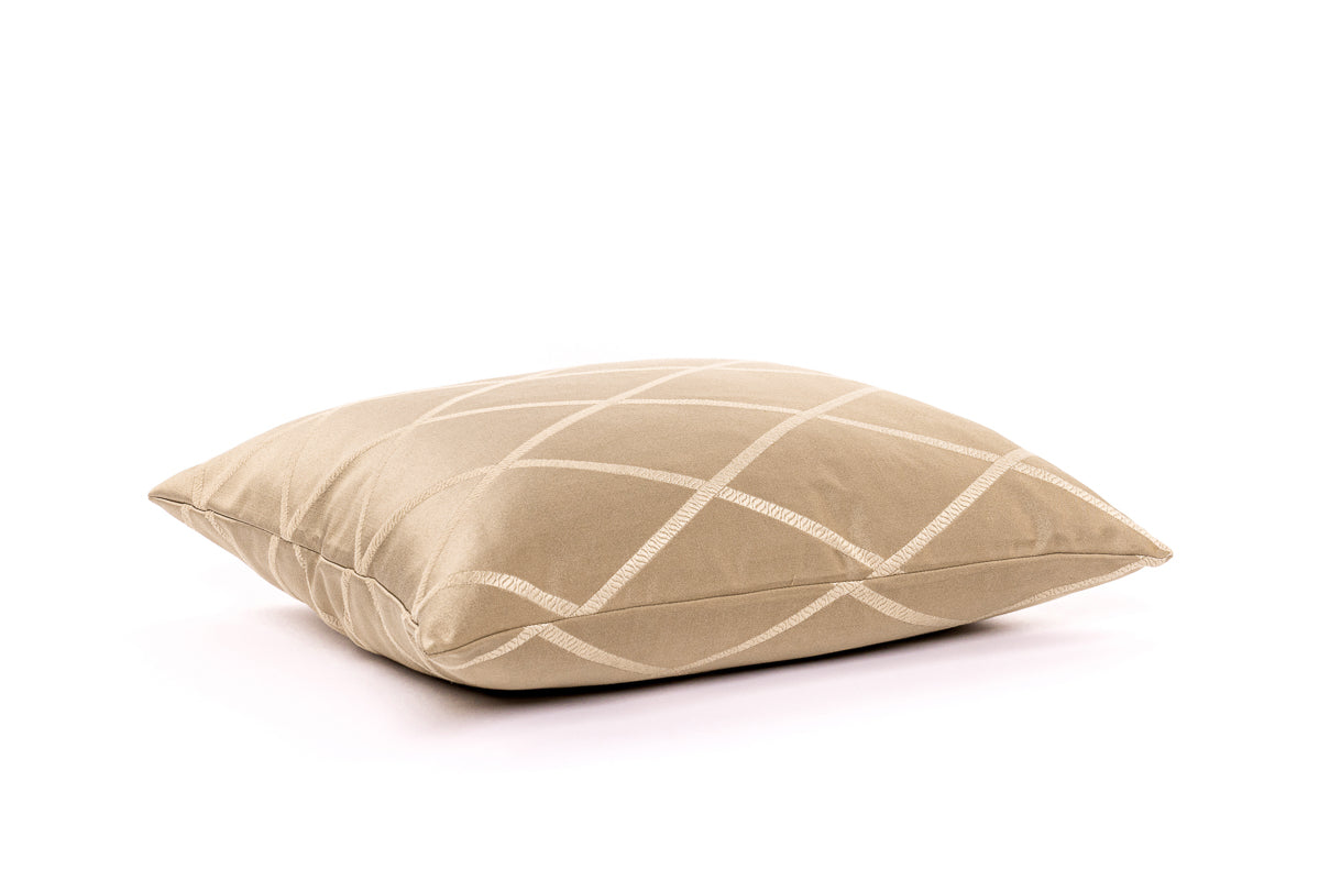 Housse de coussin tressée