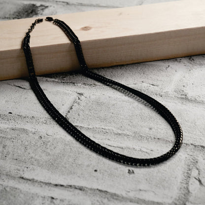ABASI BLACK : Chaîne à gros maillons en carbone noir