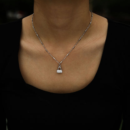Collier chaîne à billes ABENI avec pendentif cadenas pavé en zircone en argent