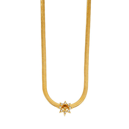 AGULHAS Or : Élégance Céleste - Collier Chaîne Peau de Serpent avec Pendentif Étoile Incrusté de Zirconium