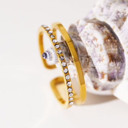 AIZA : Bague Double Jonc en Zirconia Pavé & Surfaces Contrastantes Lisses