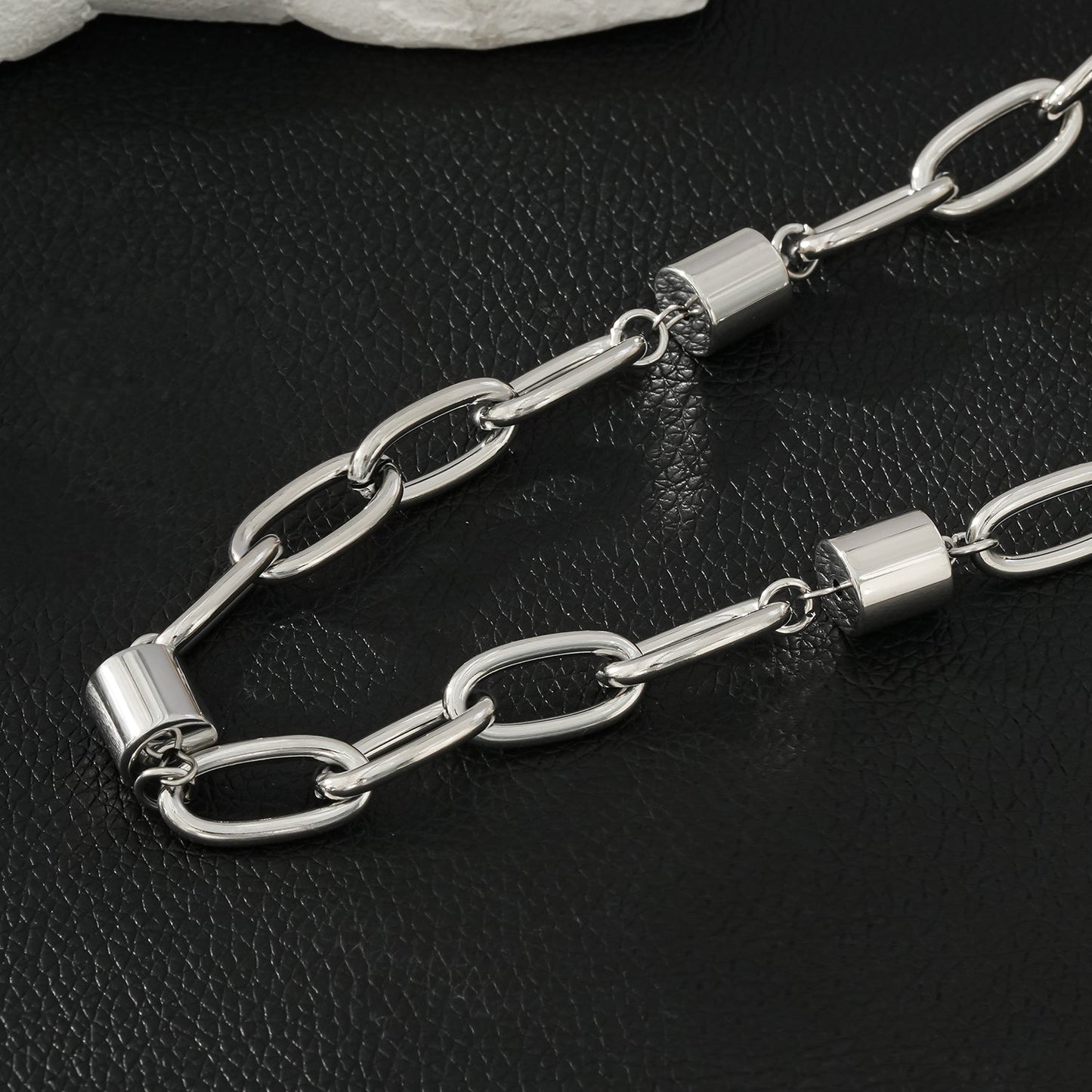 AKELLO SILVER (Or Blanc) : Chaîne de force argentée
