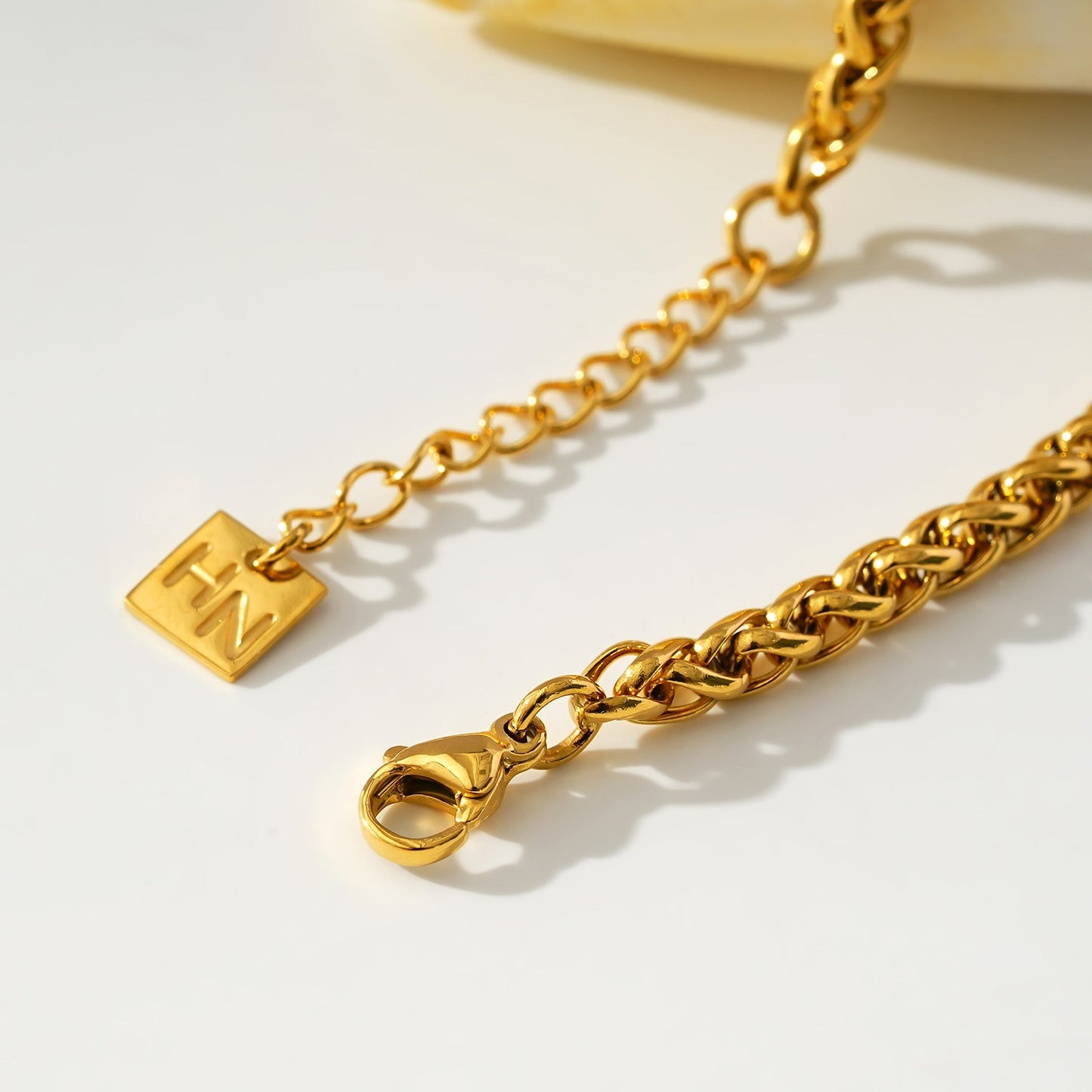 Style ALBANY : Bracelet grosse chaîne dorée