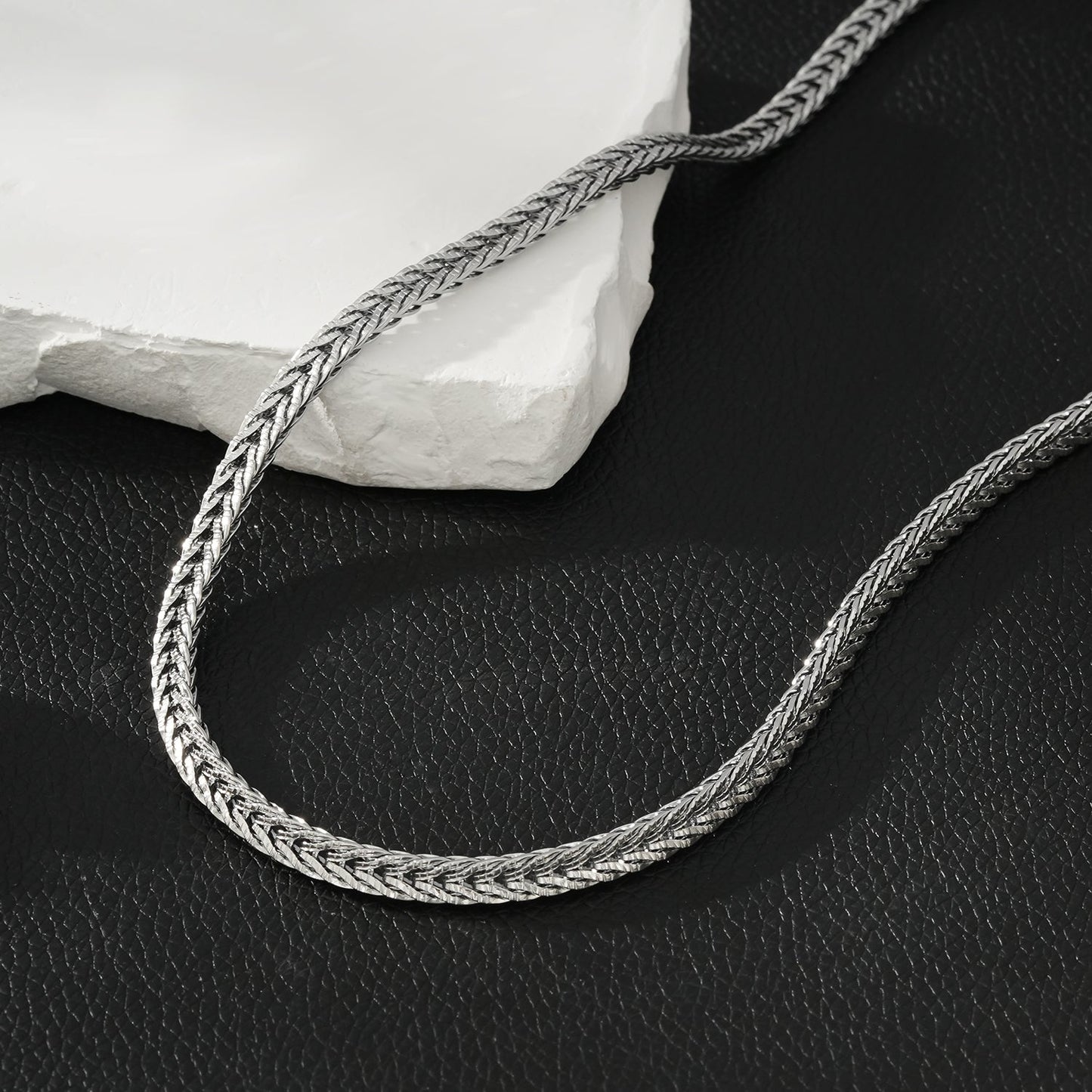 ALICE Silver (Or Blanc): Collier à Maillons Épais avec Pendentif Fermoir Anneau