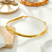 ANJILMA Gold : Collier ras du cou texturé minimaliste.
