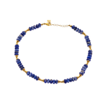 ANJA : Collier chaîne bohème moderne en sodalite et perles dorées
