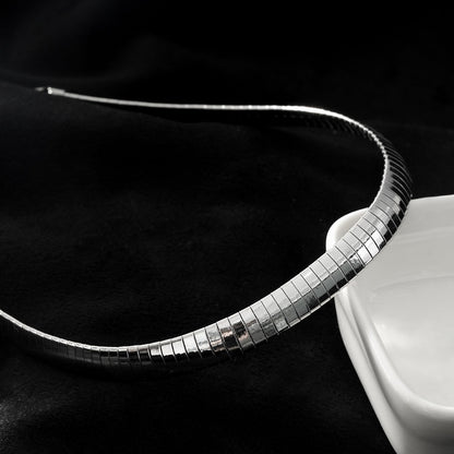 ANJILMA Argent Plaqué Or Blanc : Collier Ras du Cou Texturé Minimaliste.