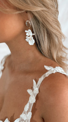 Les boucles d'oreilles pendantes Arriana