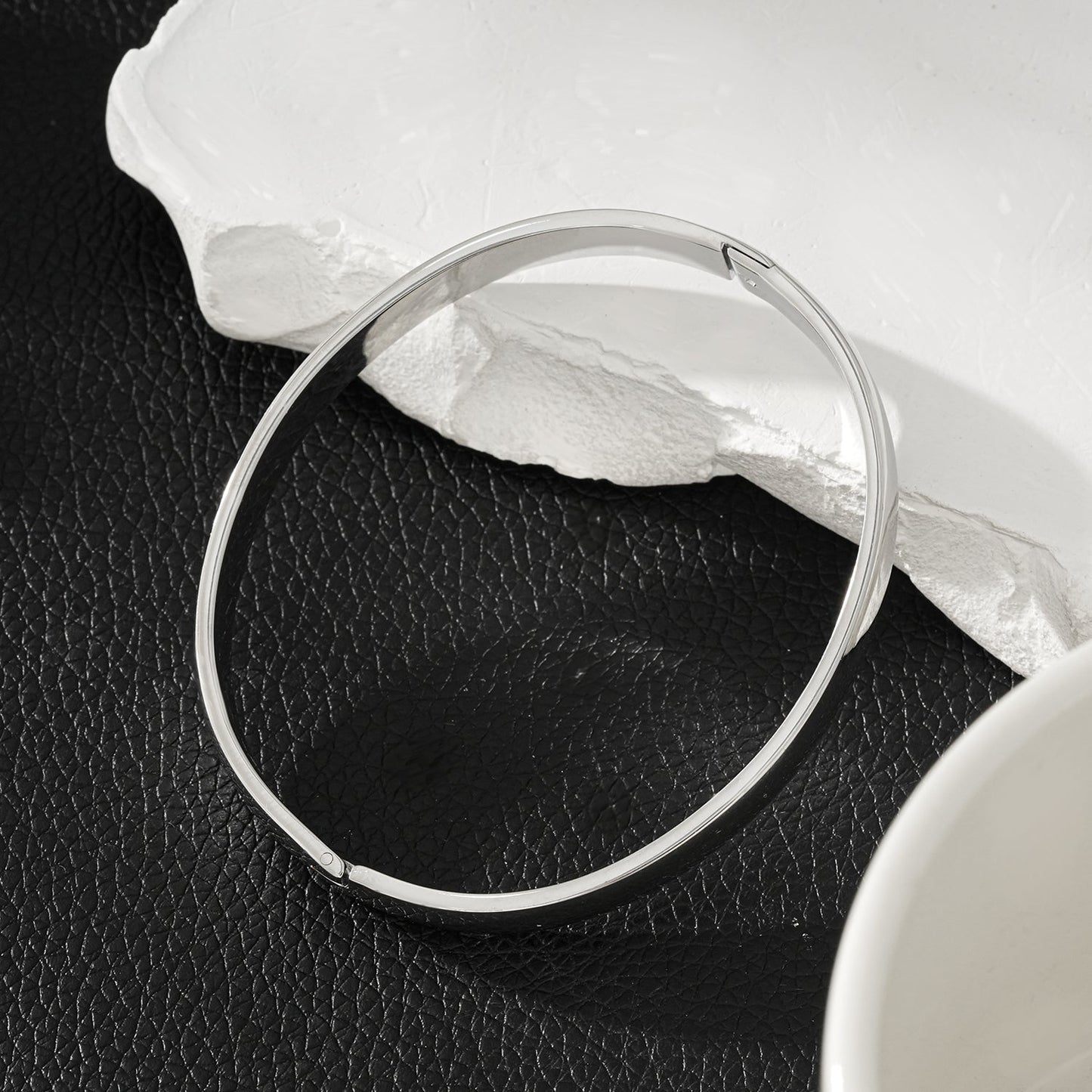 BAKOVAN : Bracelet jonc en argent de largeur moyenne pour homme ou femme
