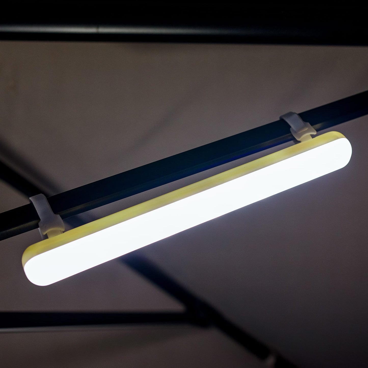 Banane<br> Ampoule LED portable pour parasol