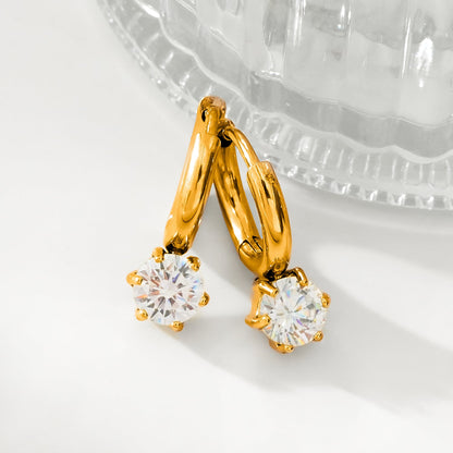 BEAULIEU : Mini-créoles d'inspiration vintage avec une breloque solitaire en moissanite