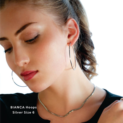 BIANCA Silver : Créoles rondes classiques essentielles pour tous les jours. Disponibles en 7 tailles – de 1 cm à 6 cm