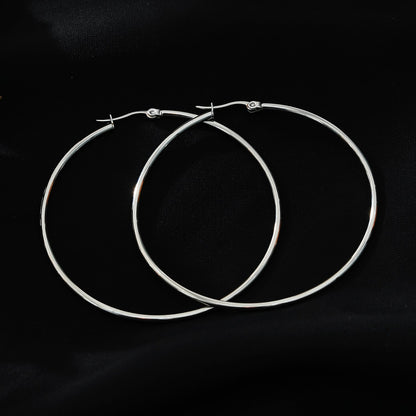 BIANCA Silver : Créoles rondes classiques essentielles pour tous les jours. Disponibles en 7 tailles – de 1 cm à 6 cm