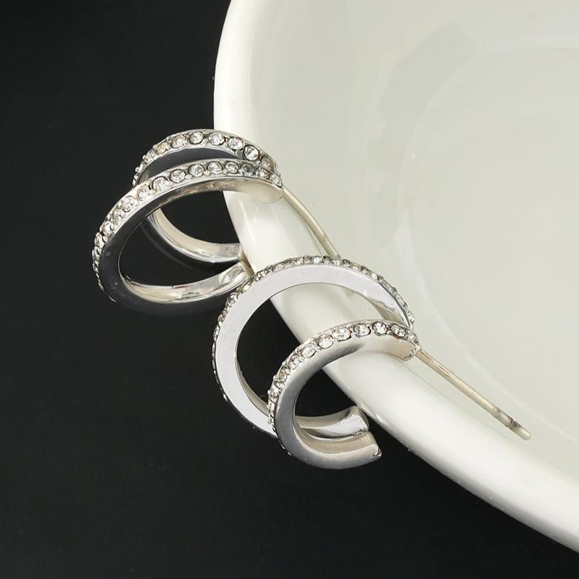 BOTTEGA: Créoles en argent à double rangée de zircons cubiques (CZ) pavés