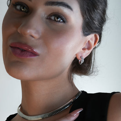 BOTTEGA: Créoles en argent à double rangée de zircons cubiques (CZ) pavés